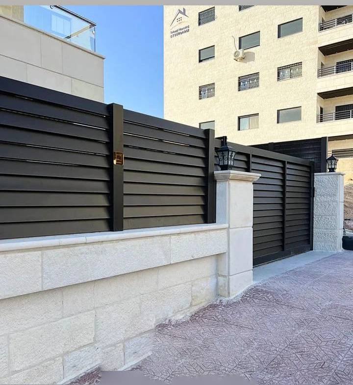 Custom Design & Installation: Aluminum Wood Finish Gates, Fences, Garage Doors, and Seasonal Pergolas - الصورة 23