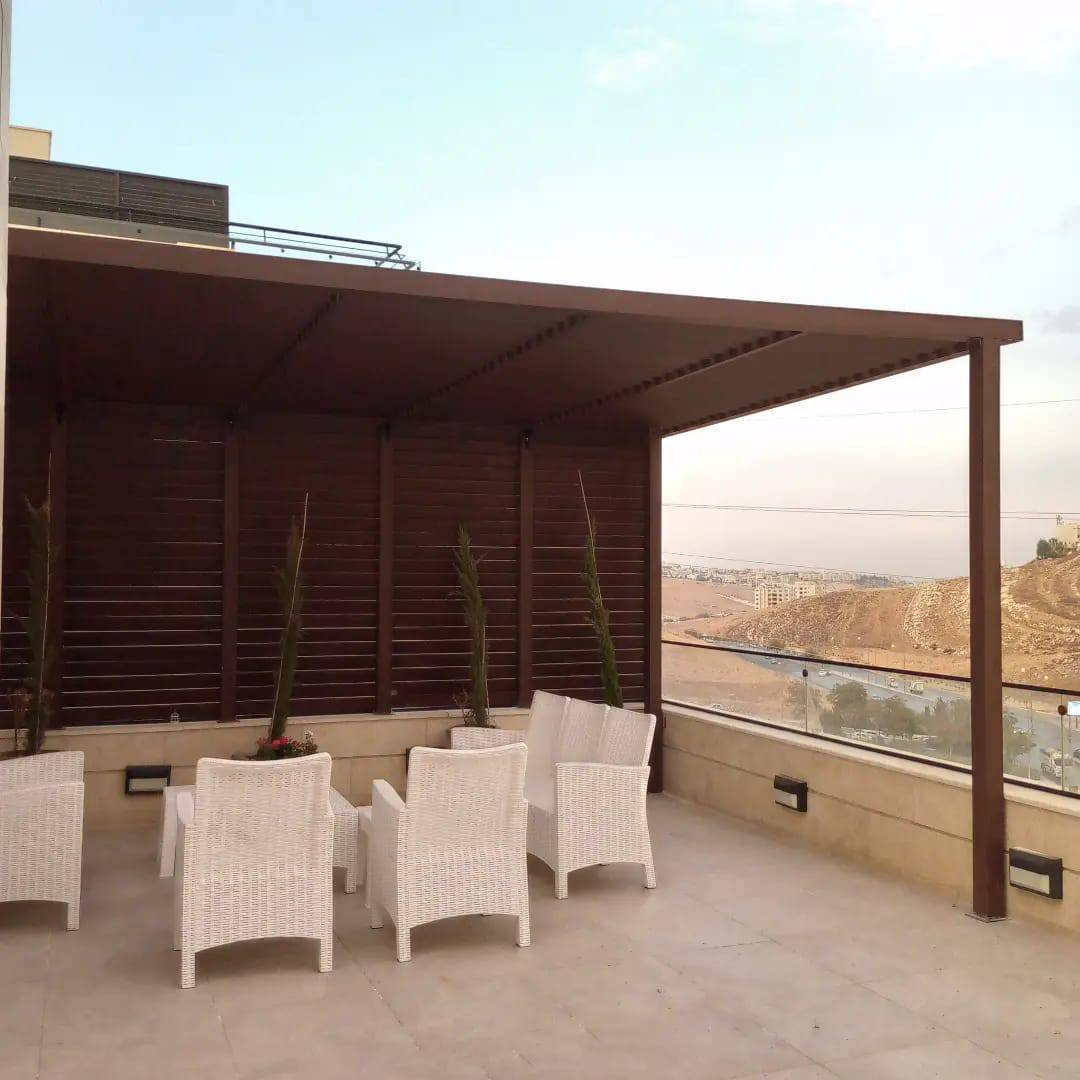 Custom Design & Installation: Aluminum Wood Finish Gates, Fences, Garage Doors, and Seasonal Pergolas - الصورة 13